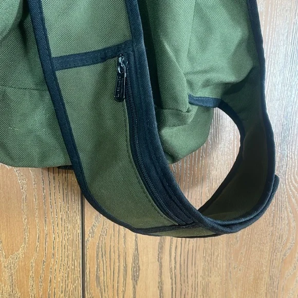 Manhatten Portage - Sling Messanger Bag - Navy/Black - Picture 6 of 11